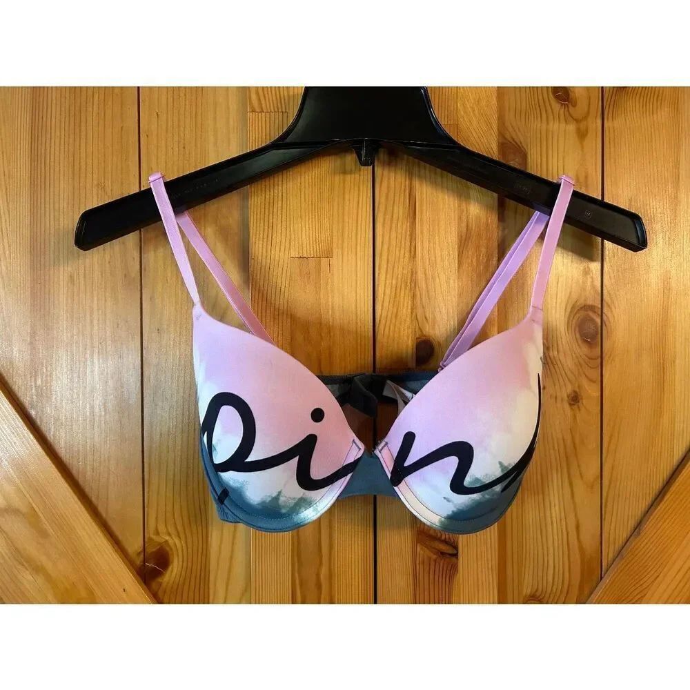 PINK Victoria's Secret Wear Everywhere T-shirt Lightly Lined Bra Size 32D (5070)